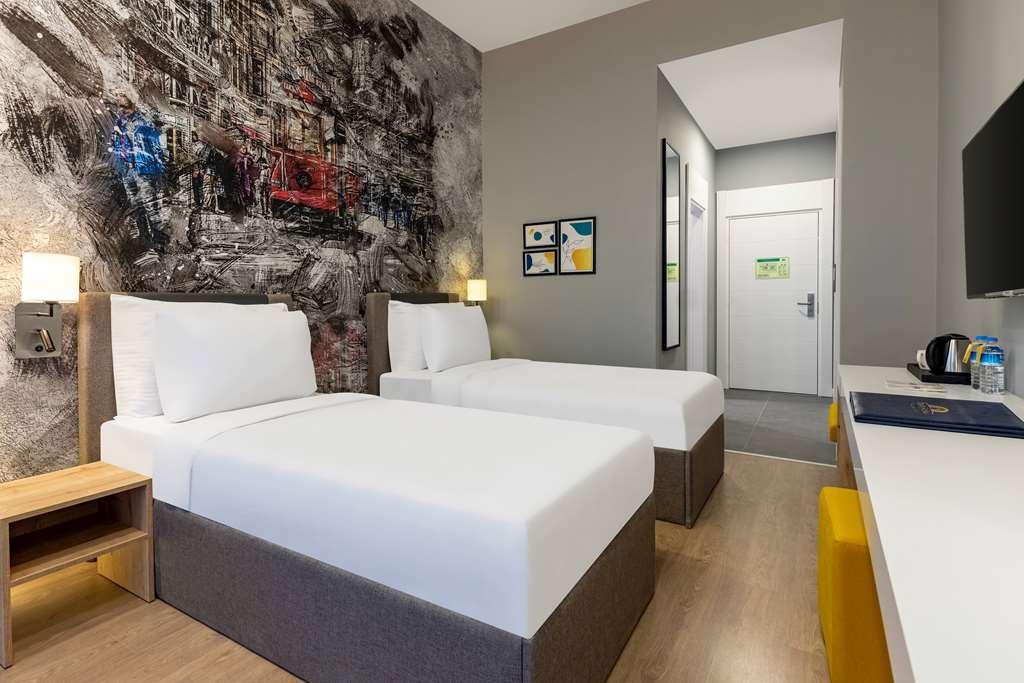 Days Inn & Suites By Wyndham Esenyurt Istanbul Zimmer foto