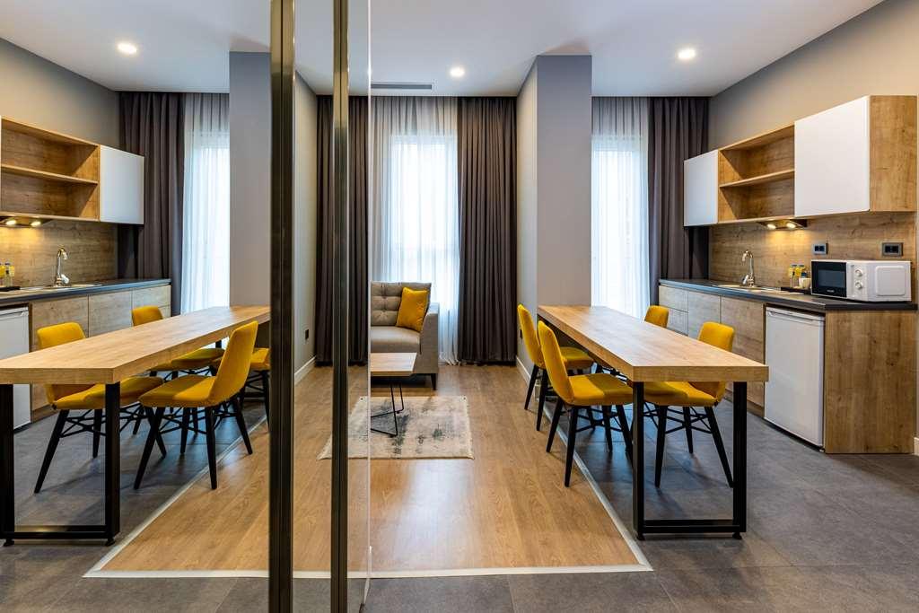 Days Inn & Suites By Wyndham Esenyurt Istanbul Zimmer foto