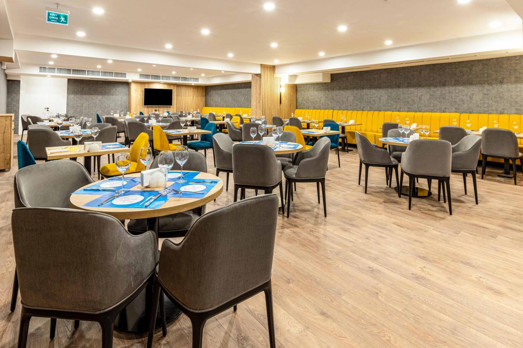 Days Inn & Suites By Wyndham Esenyurt Istanbul Exterior foto