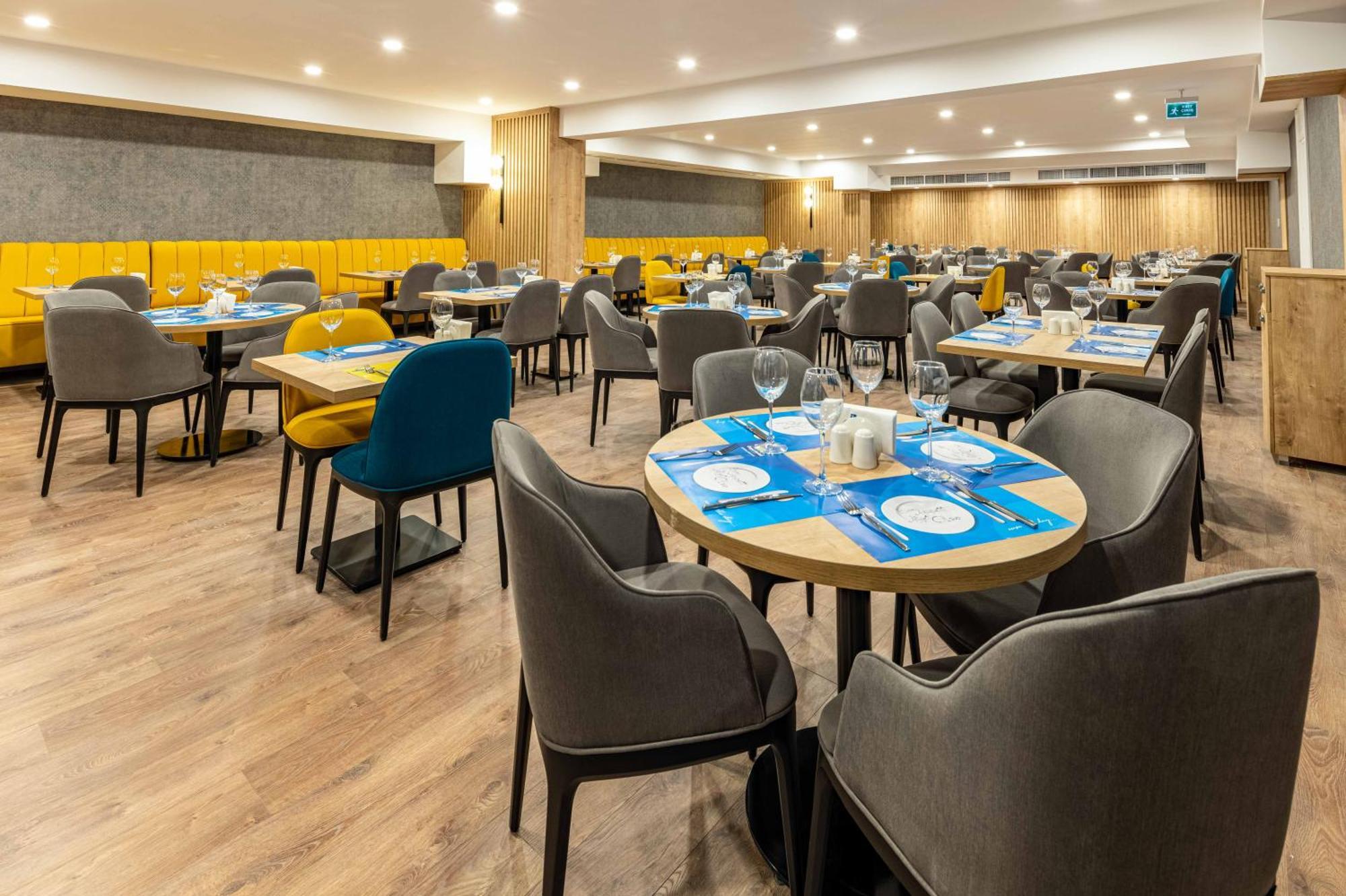 Days Inn & Suites By Wyndham Esenyurt Istanbul Exterior foto