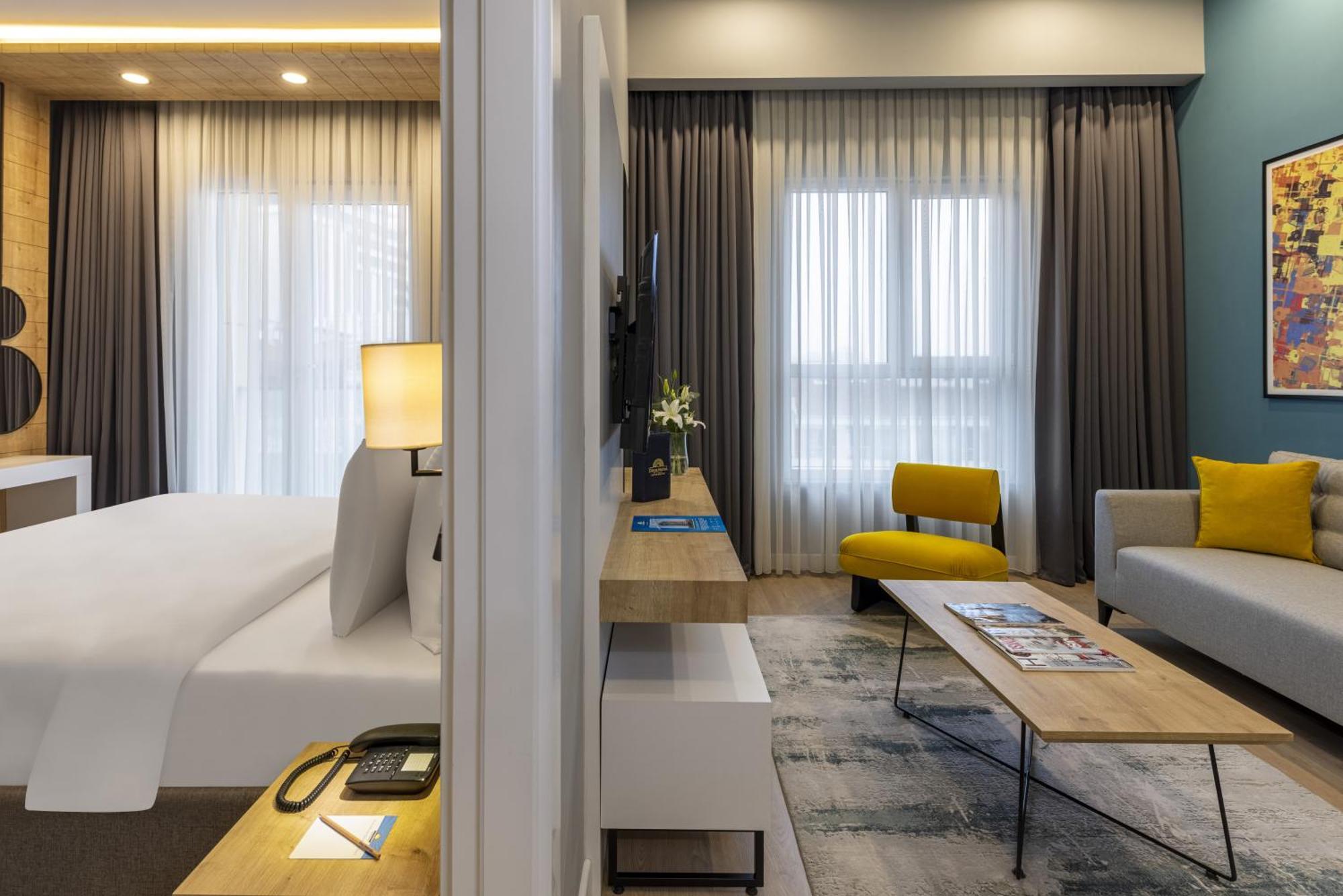 Days Inn & Suites By Wyndham Esenyurt Istanbul Exterior foto